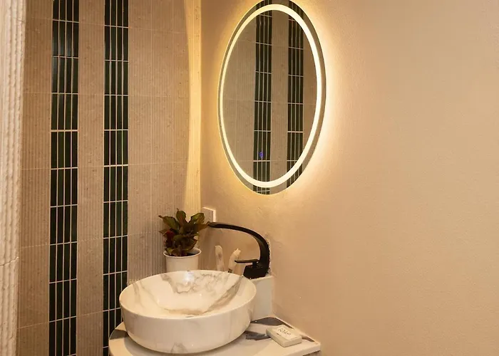 2 Bedrooms 4 Guests Private Floor At Sathorn *