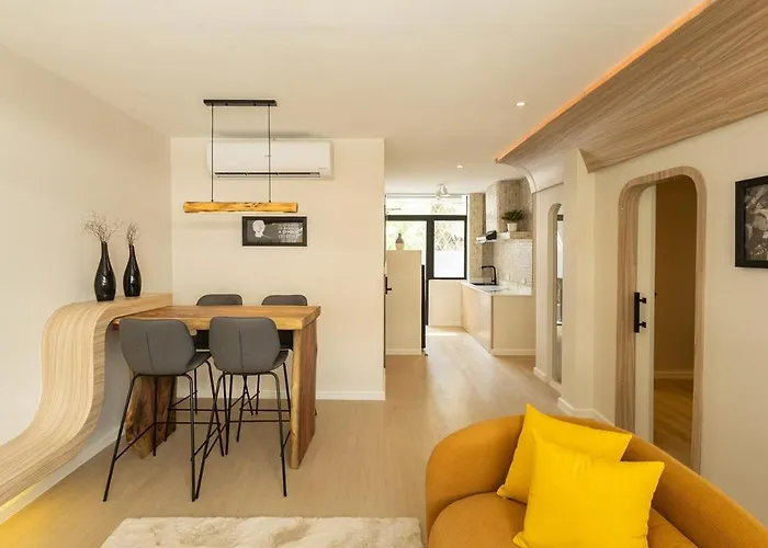 2 Bedrooms 4 Guests Private Floor At Sathorn *