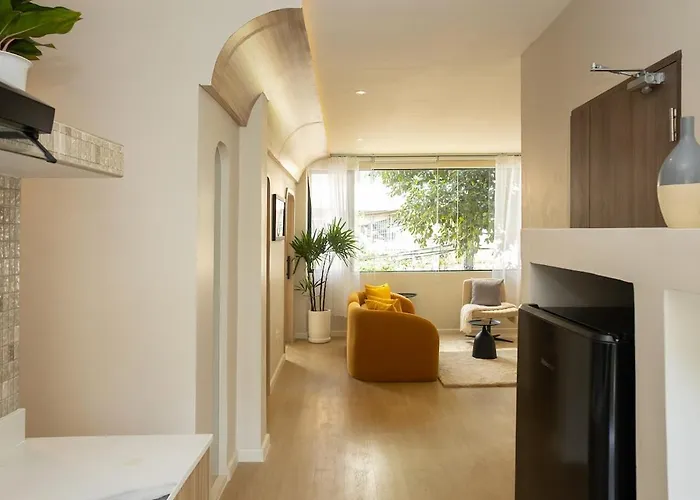 2 Bedrooms 4 Guests Private Floor At Sathorn *