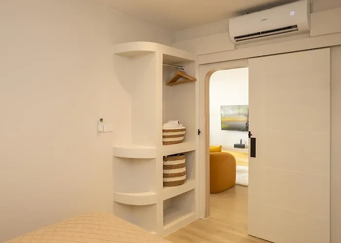 アパート 2 Bedrooms 4 Guests Private Floor At Sathorn バンコク都
