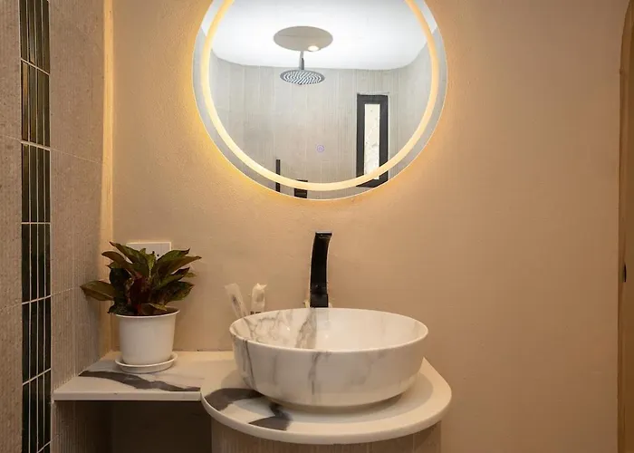 2 Bedrooms 4 Guests Private Floor At Sathorn アパート